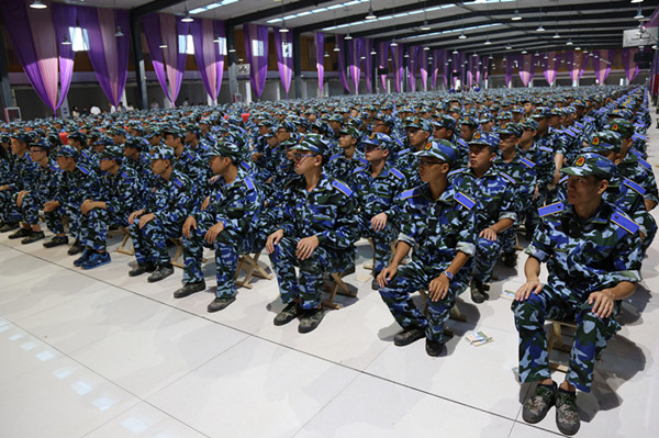 【軍訓(xùn)集錦】賀陽集團董事長周虎震為我校新生作勵志報告