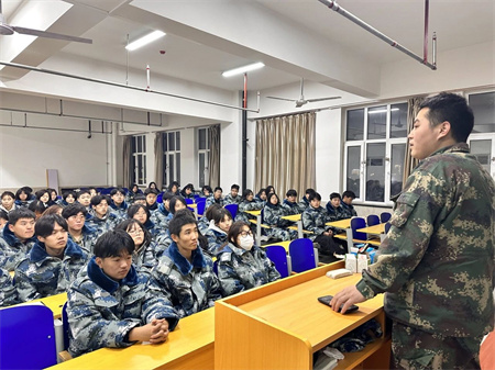 傾聽學生心聲，交流共話成長--藝術(shù)學院組織召開“藝術(shù)學院民主座談會”