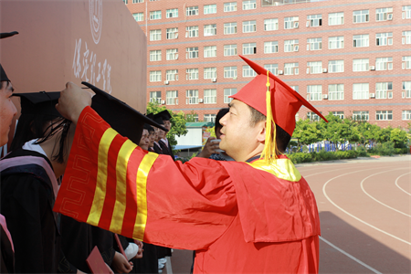 保定理工學(xué)院藝術(shù)學(xué)院 “青春不散場(chǎng)，未來皆可期”2024屆畢業(yè)典禮暨學(xué)位授予儀式