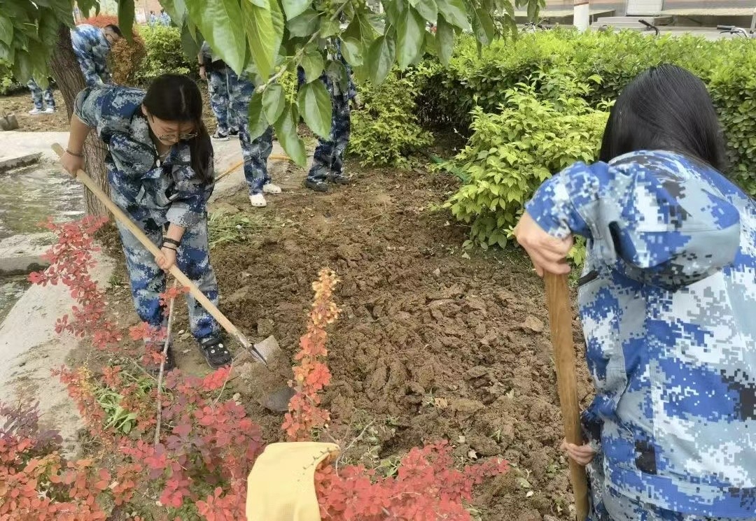 保理會(huì)計(jì)學(xué)院五月勞動(dòng)月，身體力先行