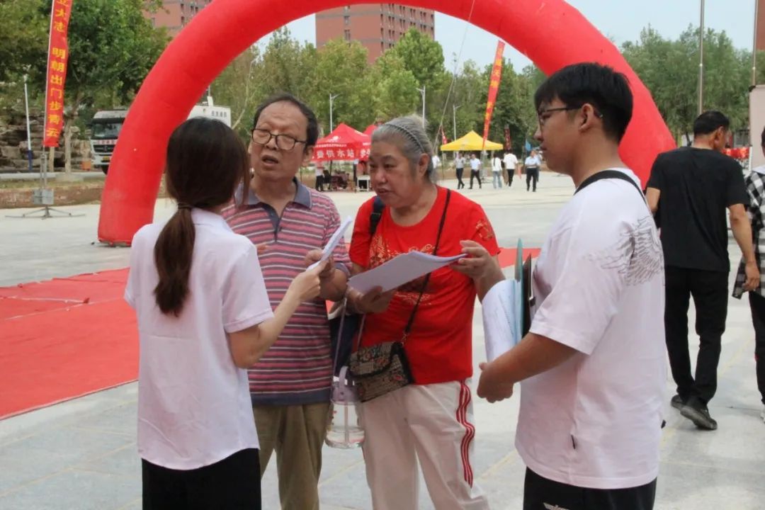 會計學院“攜手同行，實時暖心”